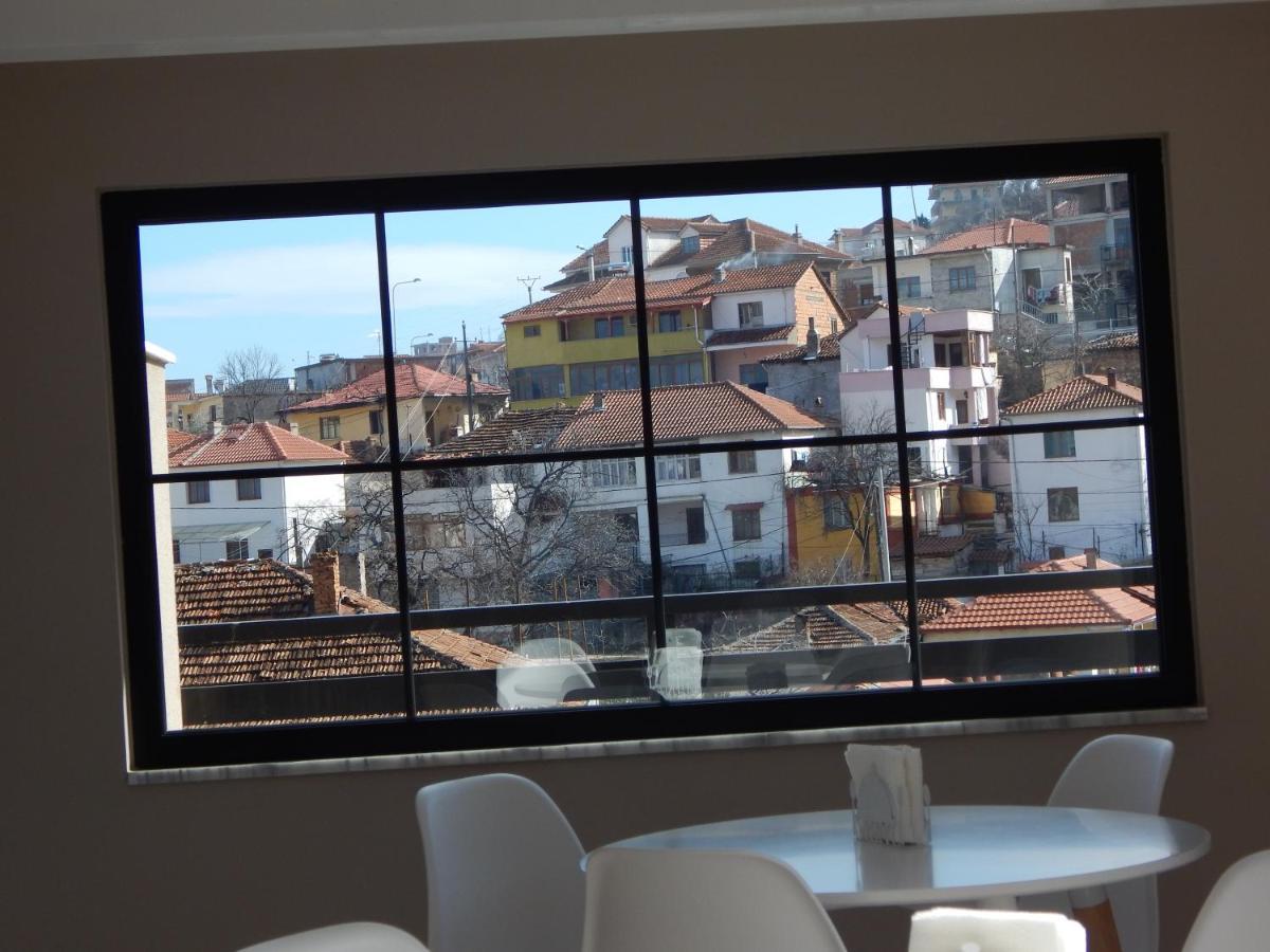 Small Hotel Ora Pogradec Buitenkant foto